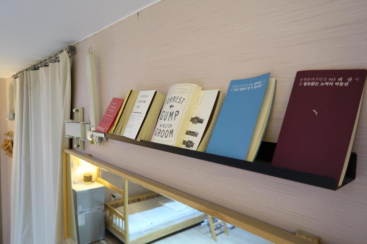 Andong Poong-Gyung Hostel N Library Exterior photo